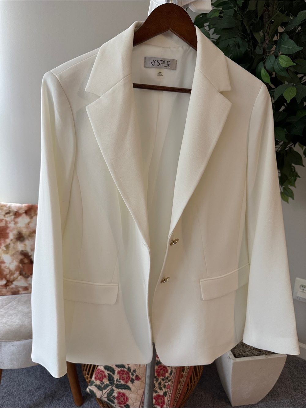 Kasper Cream Structured Two-Button Blazer